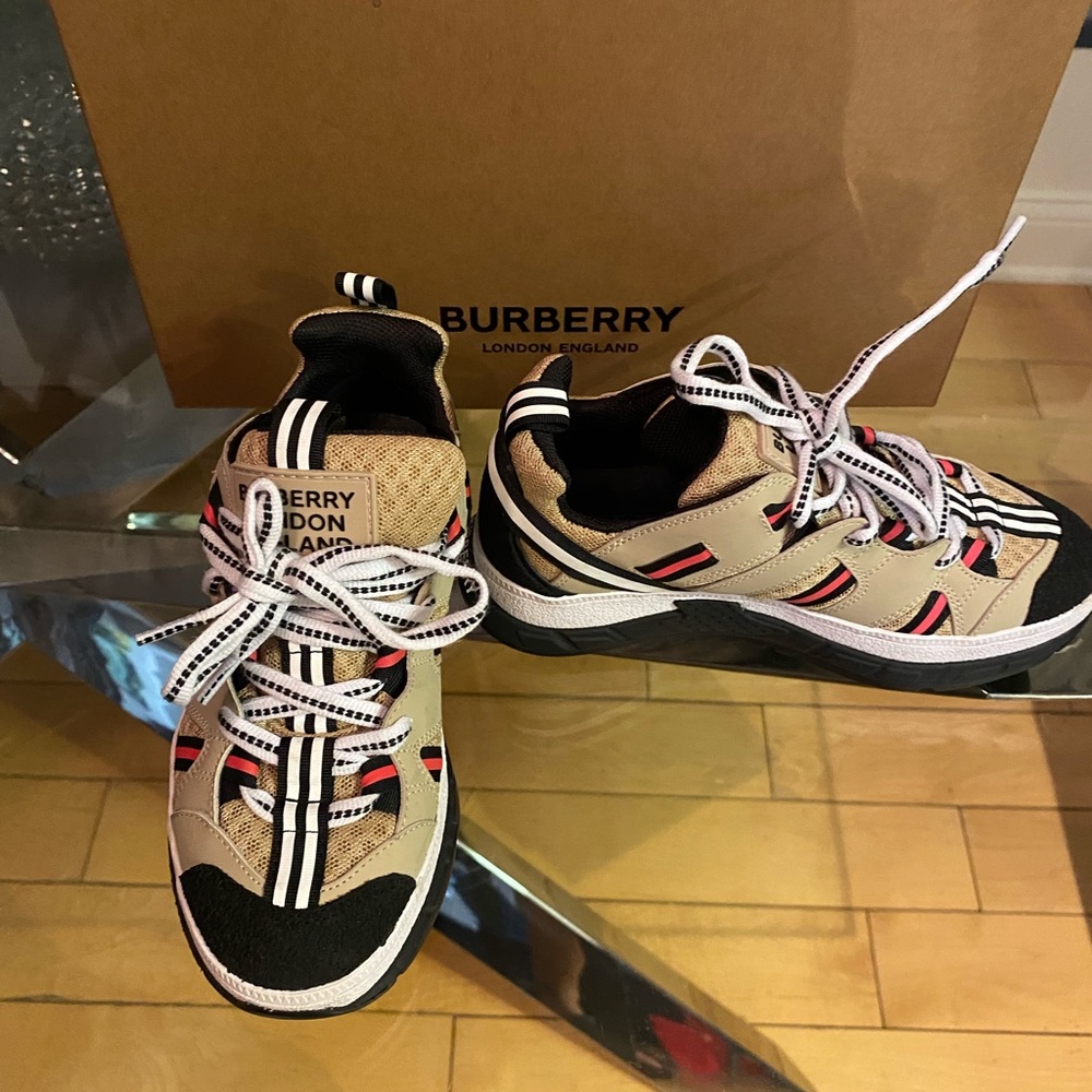 Stylish Burberry Unisex Kid Shoes